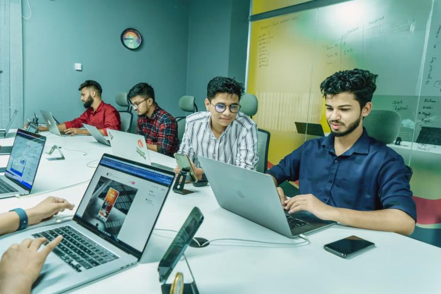 How to Scale Your Freelance Agency With Smart Tech