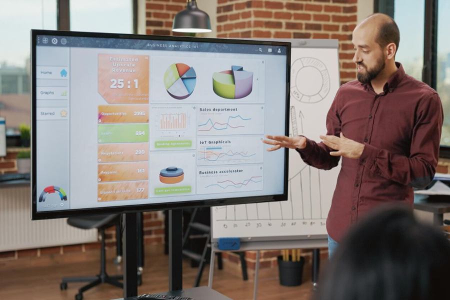 How Digital Signage Is Transforming Communication on School and College Campuses